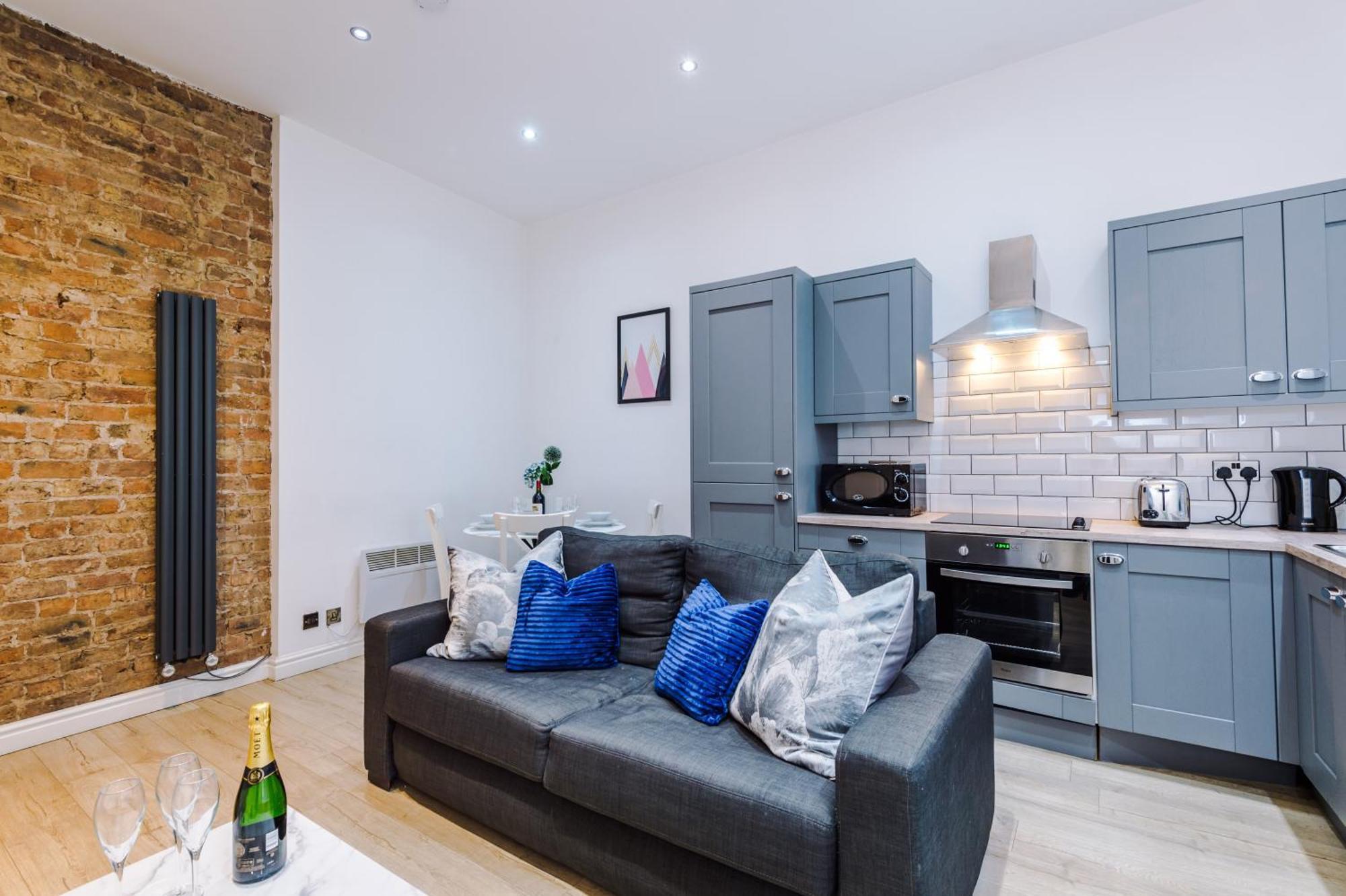 Modern 2-Bedroom Apt In The Heart Of City Centre 리버풀 외부 사진