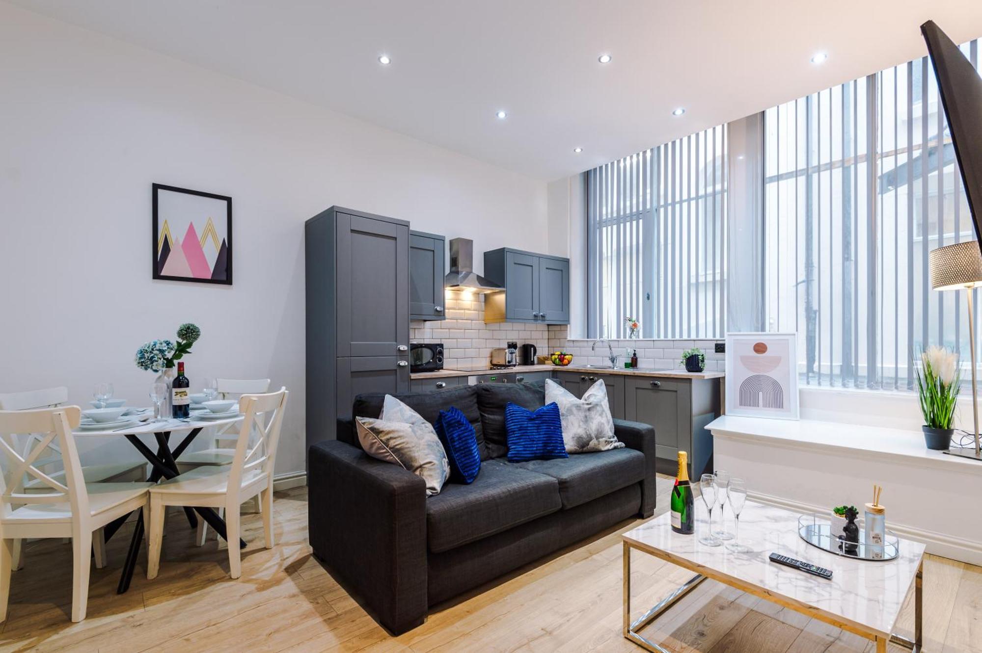 Modern 2-Bedroom Apt In The Heart Of City Centre 리버풀 외부 사진
