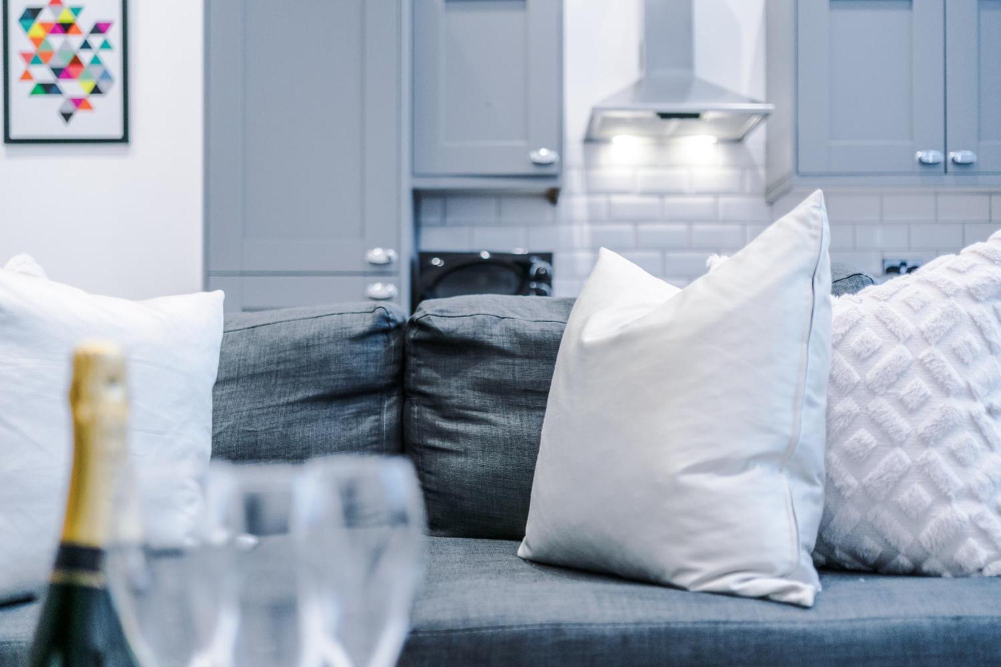 Modern 2-Bedroom Apt In The Heart Of City Centre 리버풀 외부 사진