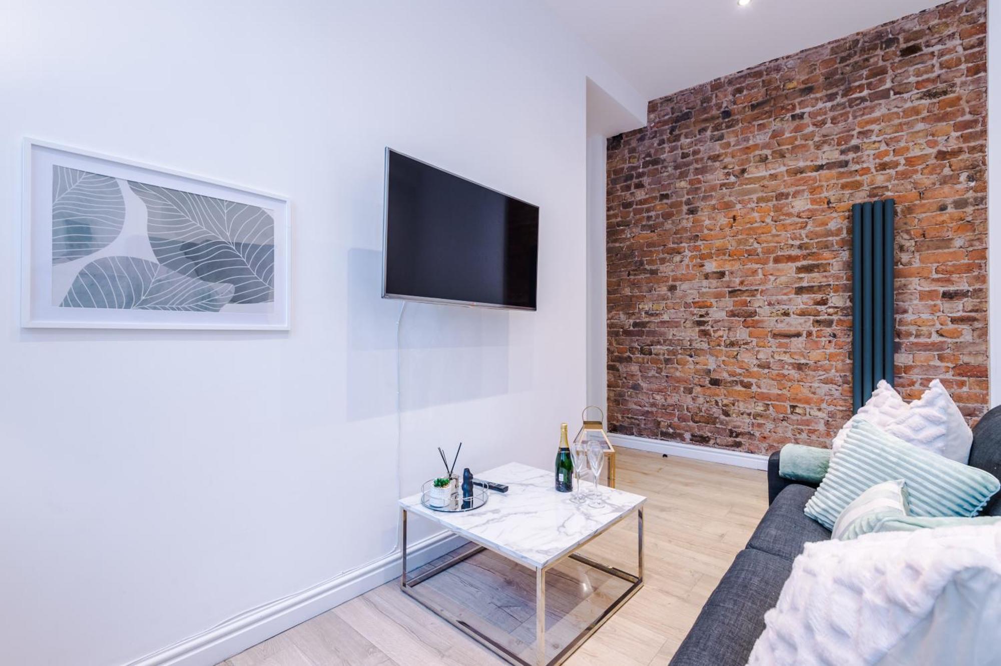 Modern 2-Bedroom Apt In The Heart Of City Centre 리버풀 외부 사진